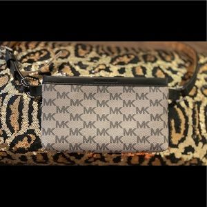 Michael Kors Signature Fanny Pack